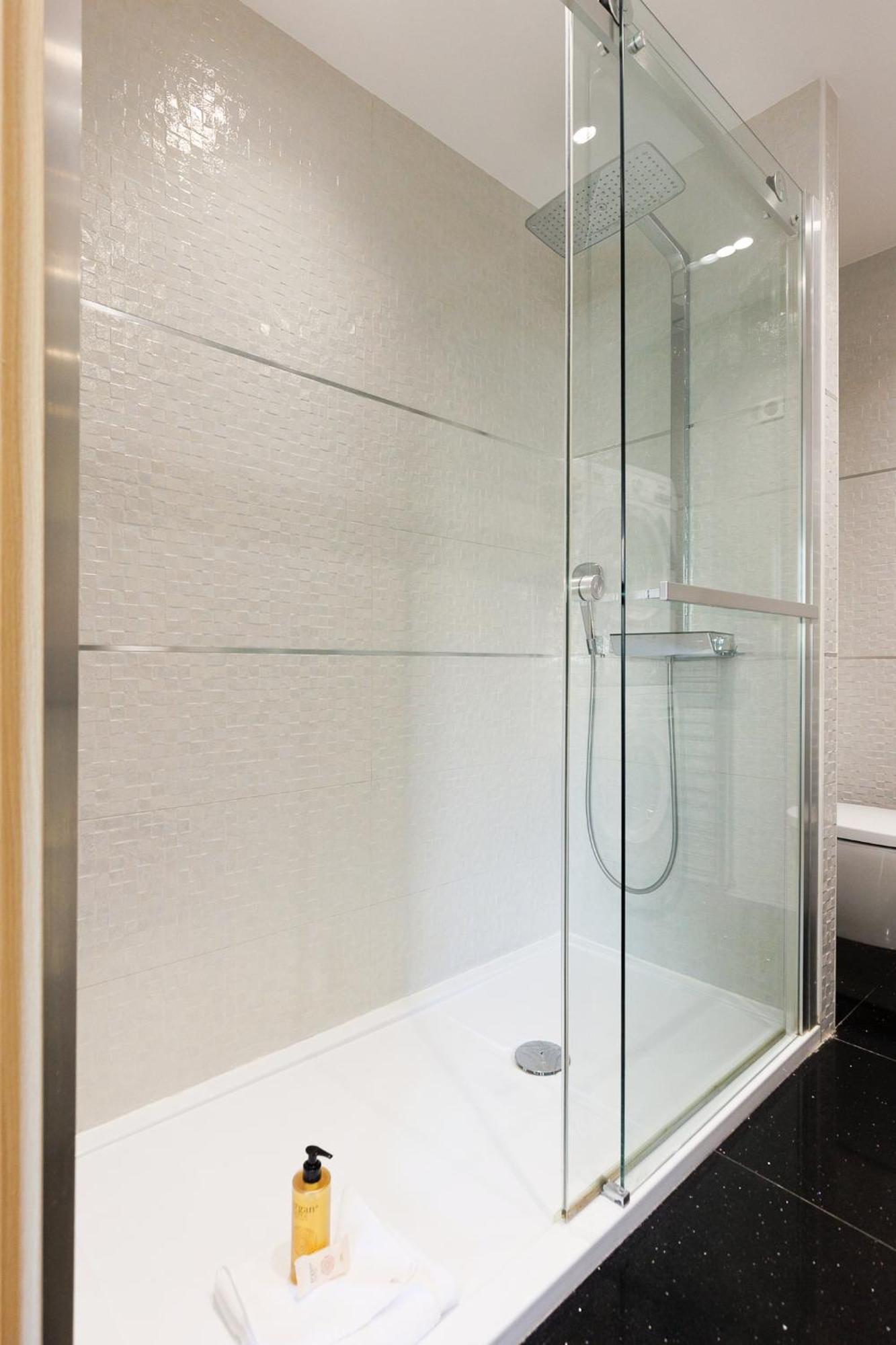 Immogroom Luxury 1 Bedappartment Ac Terrace Apartment