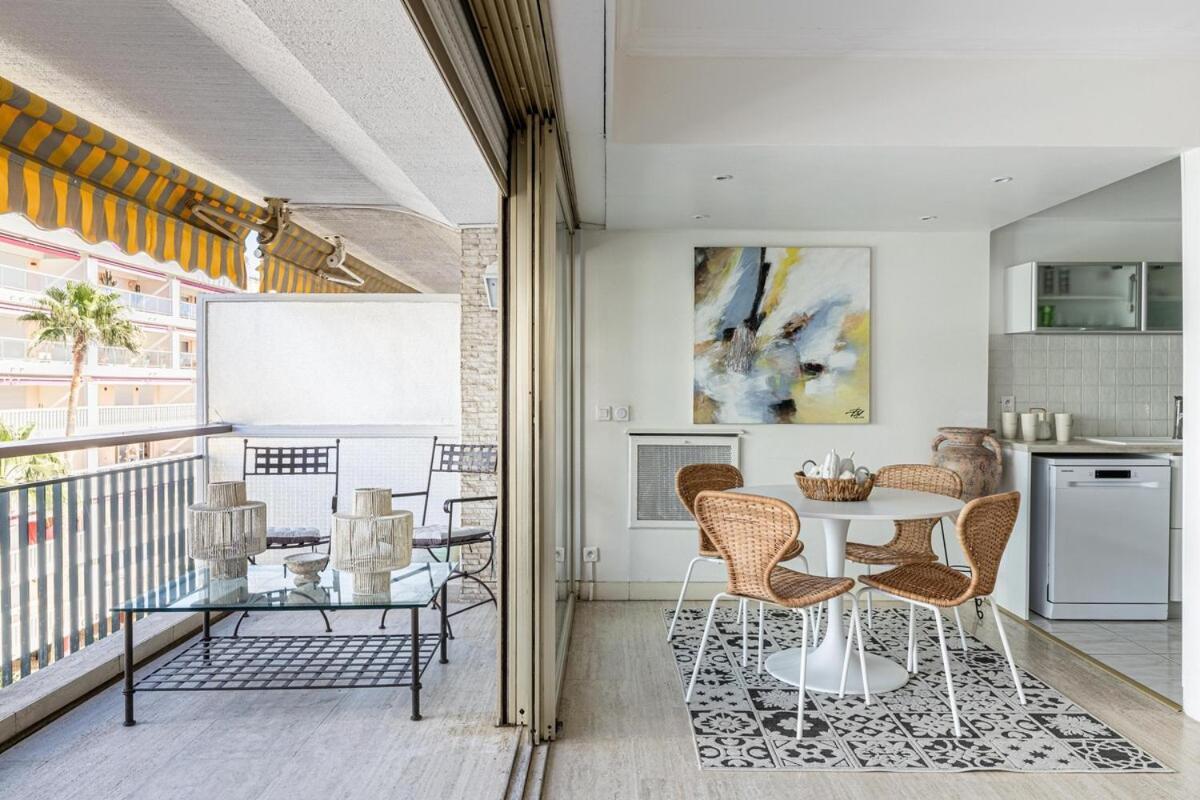 Apartment Palm Beach, Sea View Apartment, 100m From Beaches *