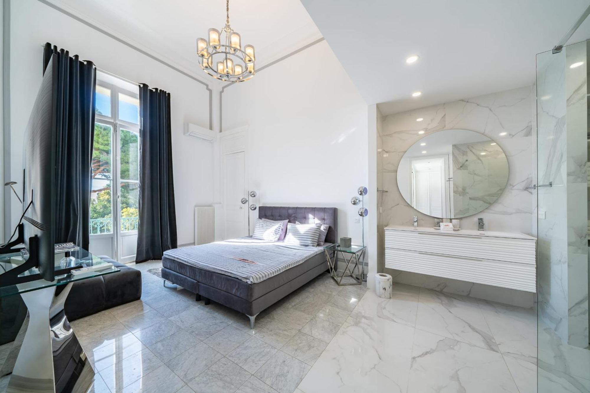 Prestige Alexandre Iii Terrace 2bdr By B'your * Cannes
