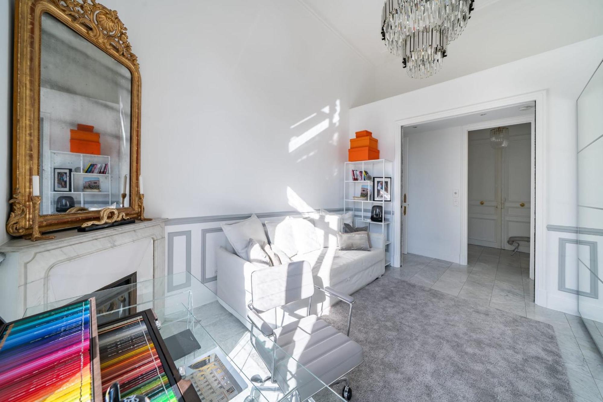Prestige Alexandre Iii Terrace 2bdr By B'your * Cannes