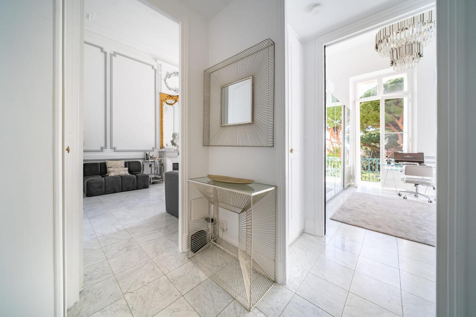 Appartement Prestige Alexandre Iii Terrace 2bdr By B'your
