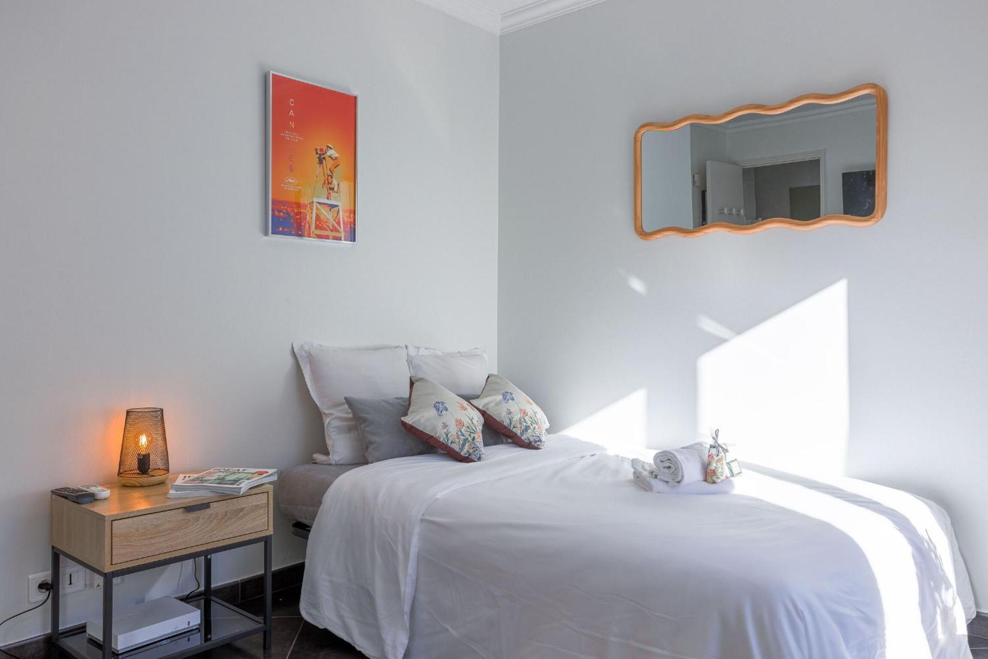 Rue Hoche By Halldis *