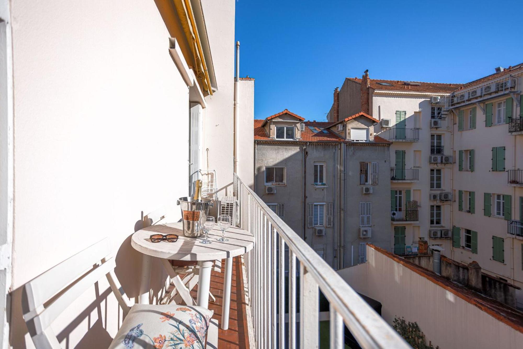 Rue Hoche By Halldis Apartment Cannes