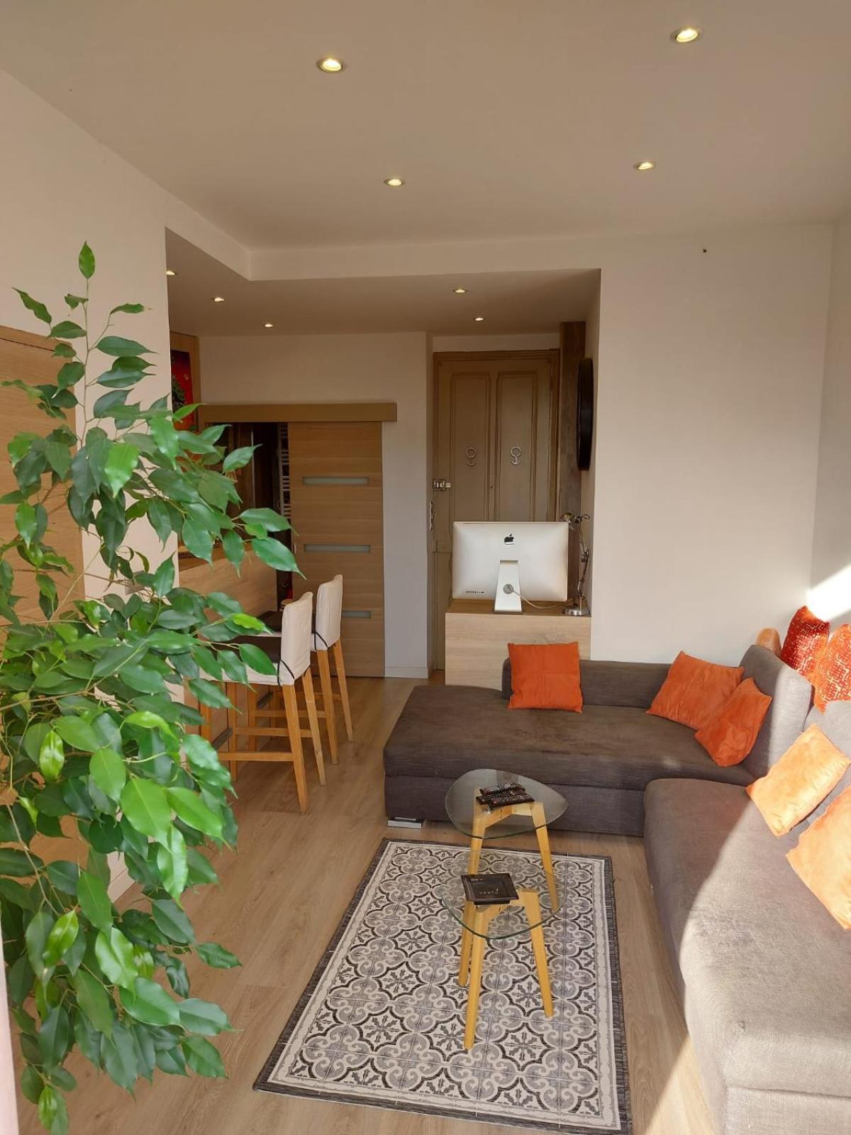 Stanislas Sea View Apartment