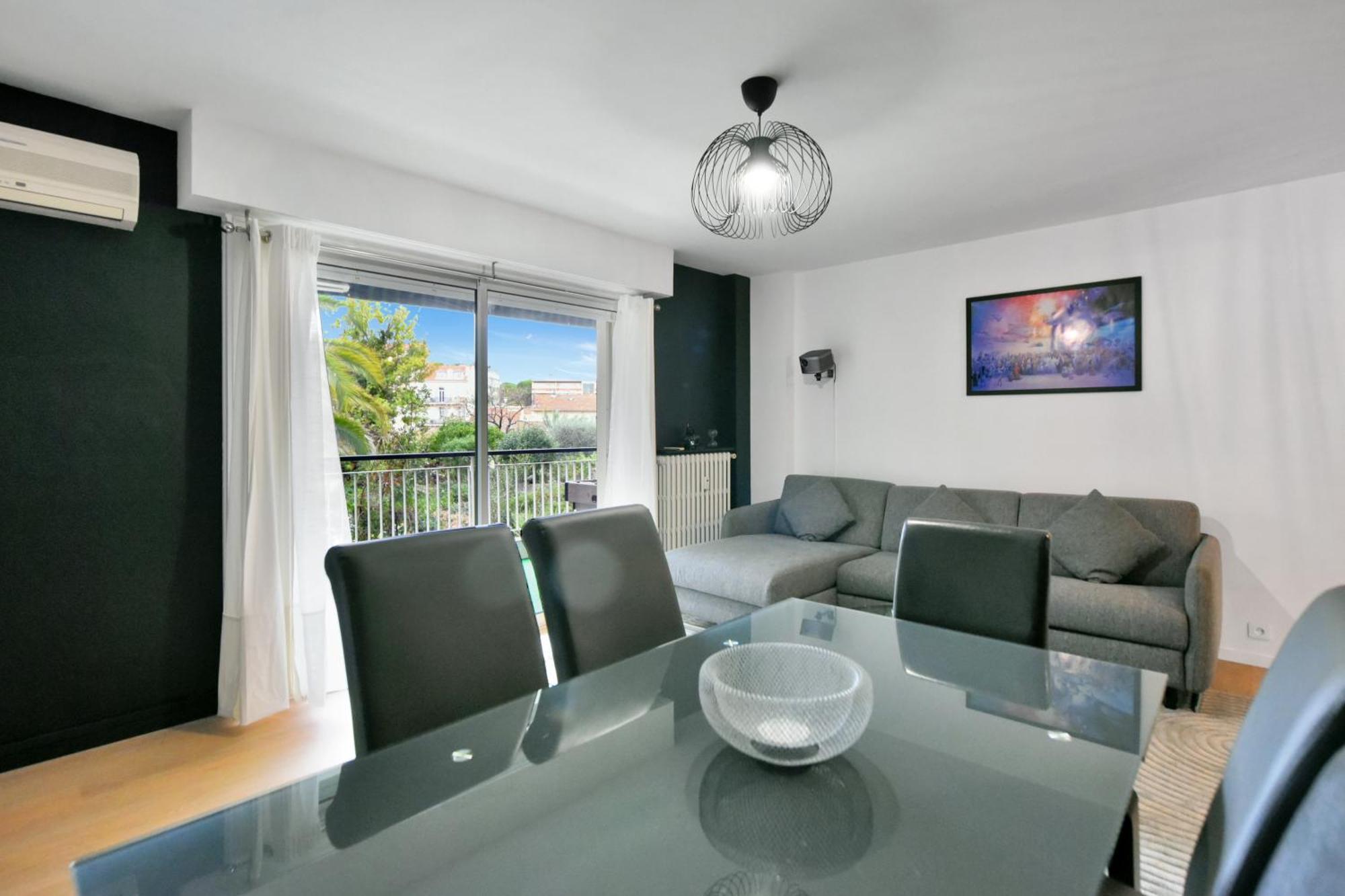 Le Sun Valley - Videoprojecteur Et Terrasse Zen