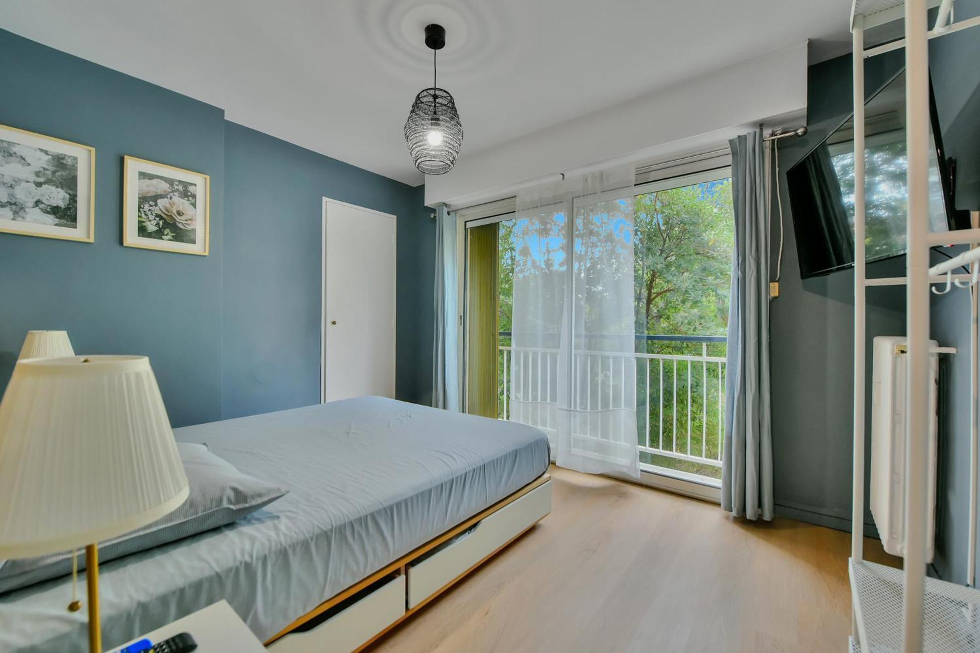 Le Sun Valley - Videoprojecteur Et Terrasse Zen Cannes