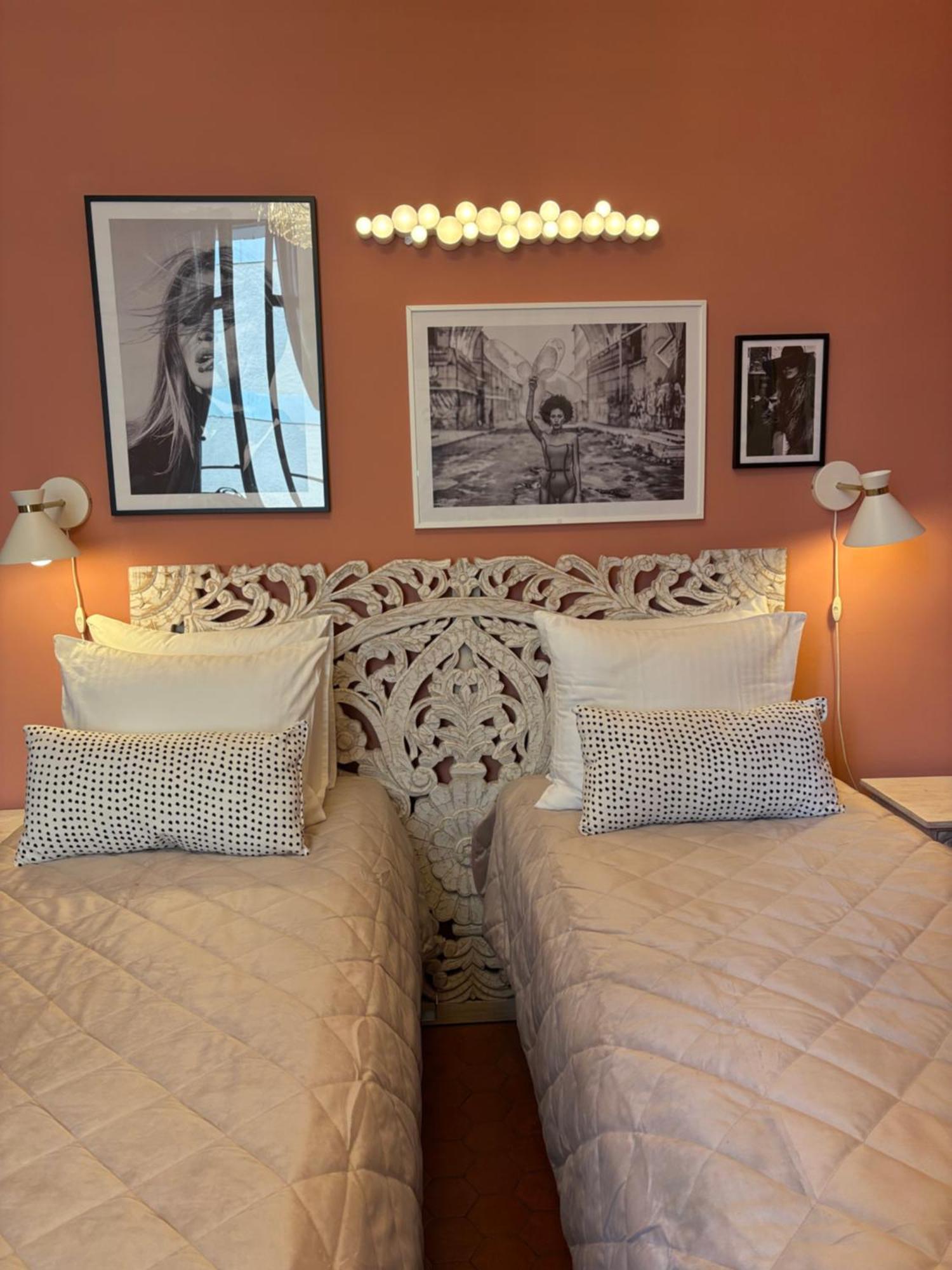 Festival Guest house *