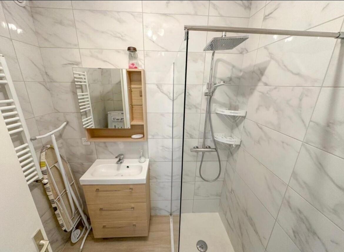 Studio Moderne Cannes - Parking - Proche De La Plage Apartment *
