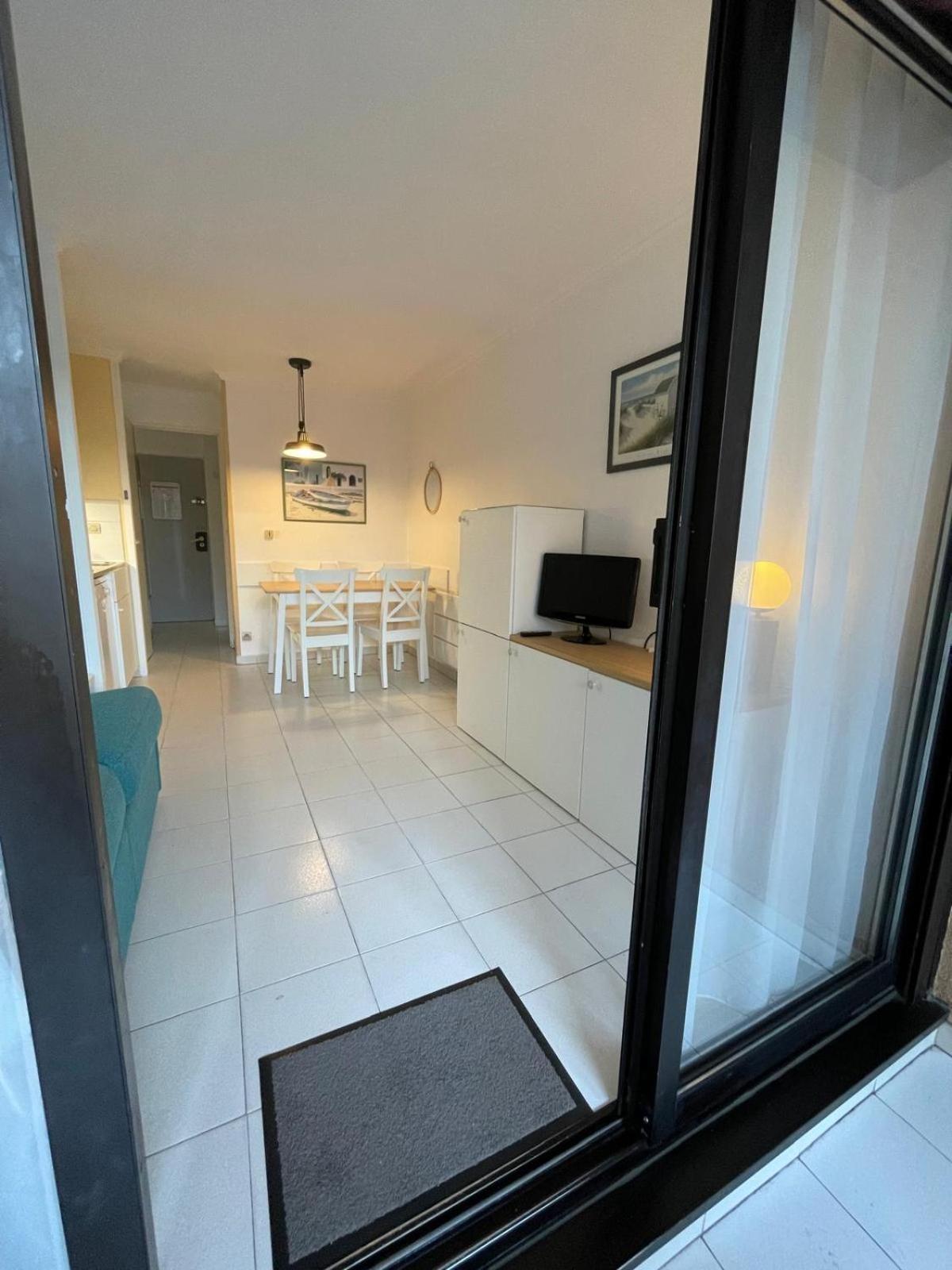Cannes, Piscine - Terrasse, Jardin Privatif - 4 Personnes *