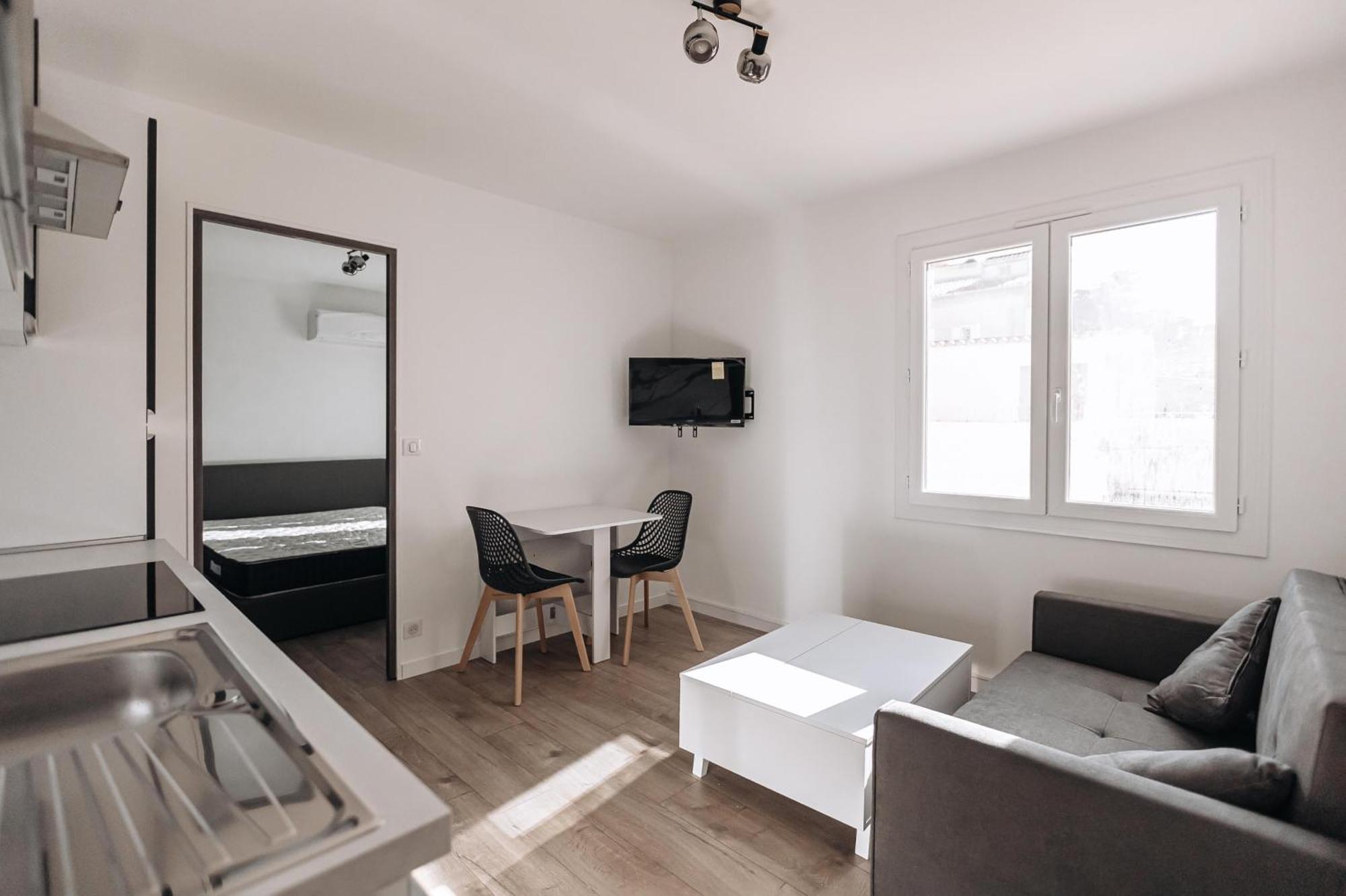 Beautiful In Cannes, Seaside Near Palais And