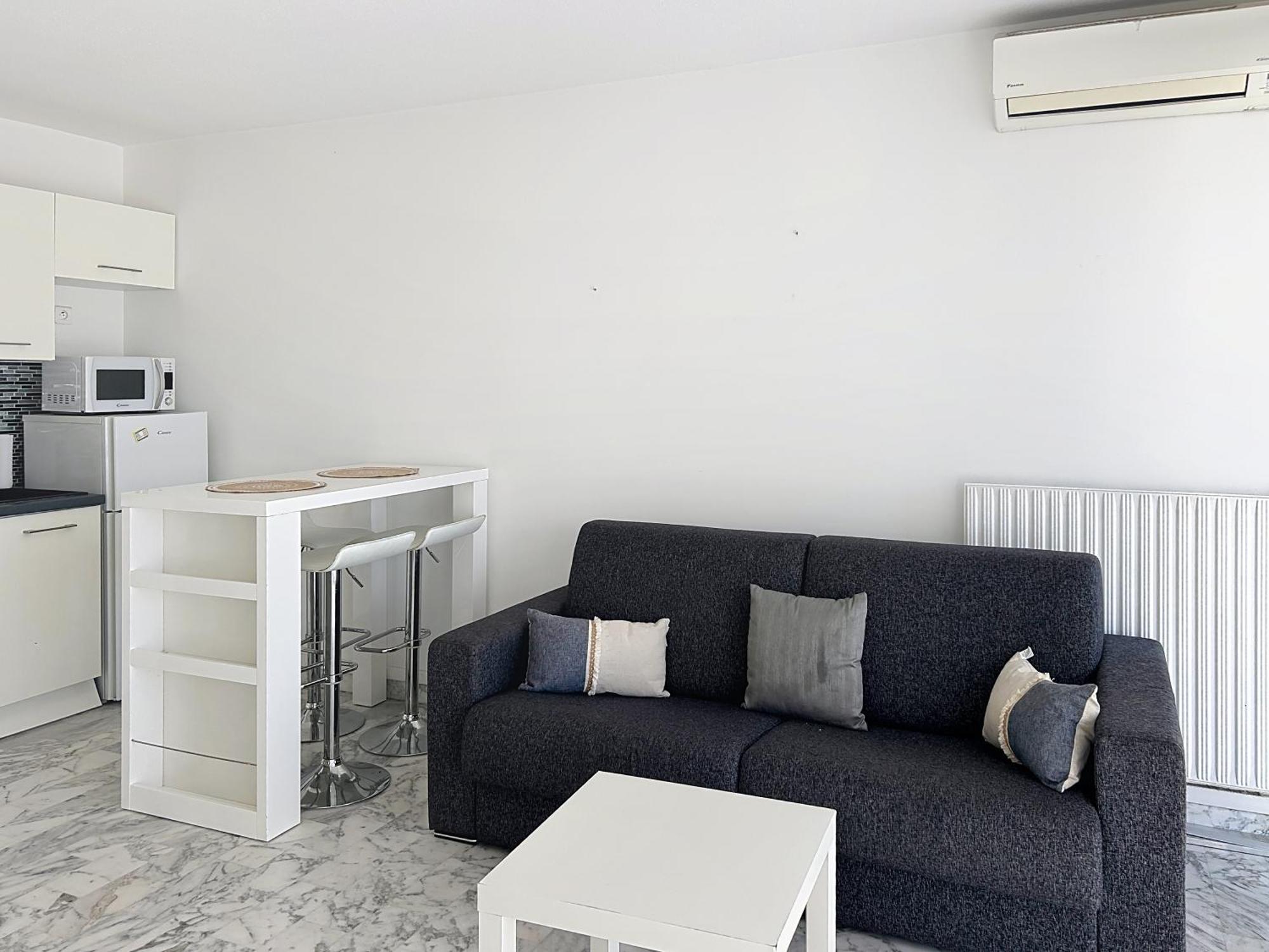 La Salangane Apartment *