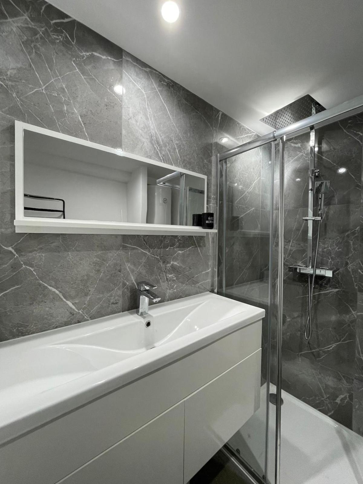 Apartment Beautiful In Cannes, Seaside Near Palais And Cannes