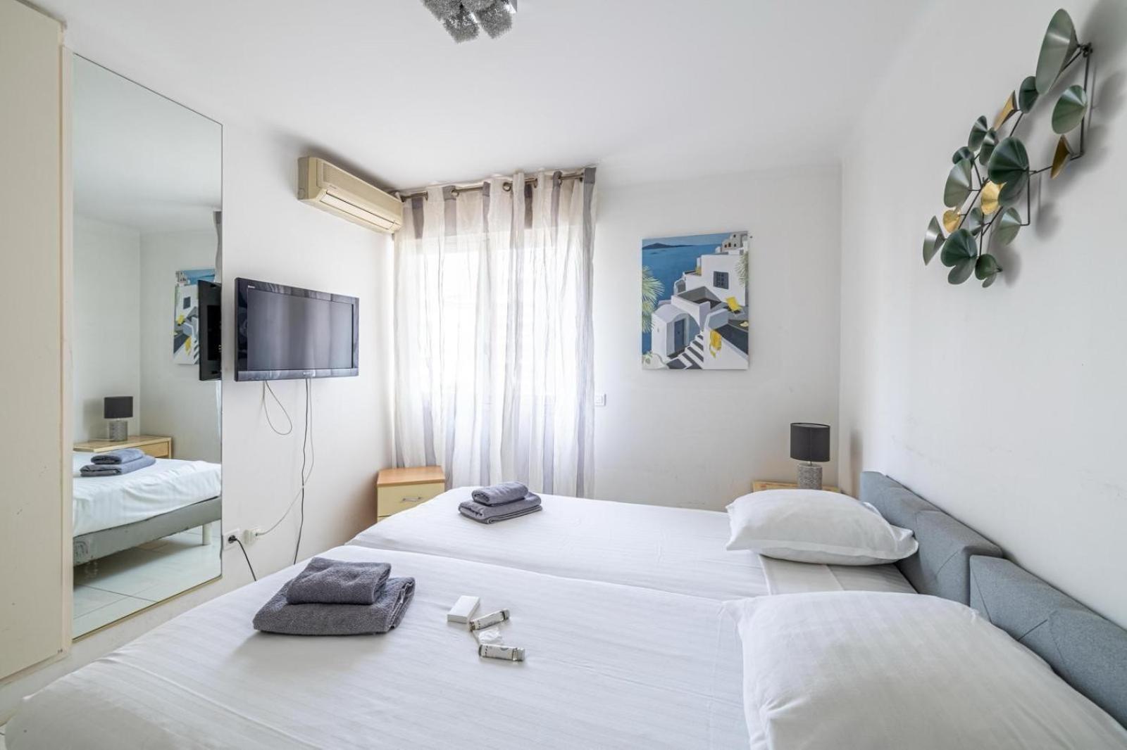 Apartment 4 Pieces Balcon Parking Proche Martinez A3b130 *