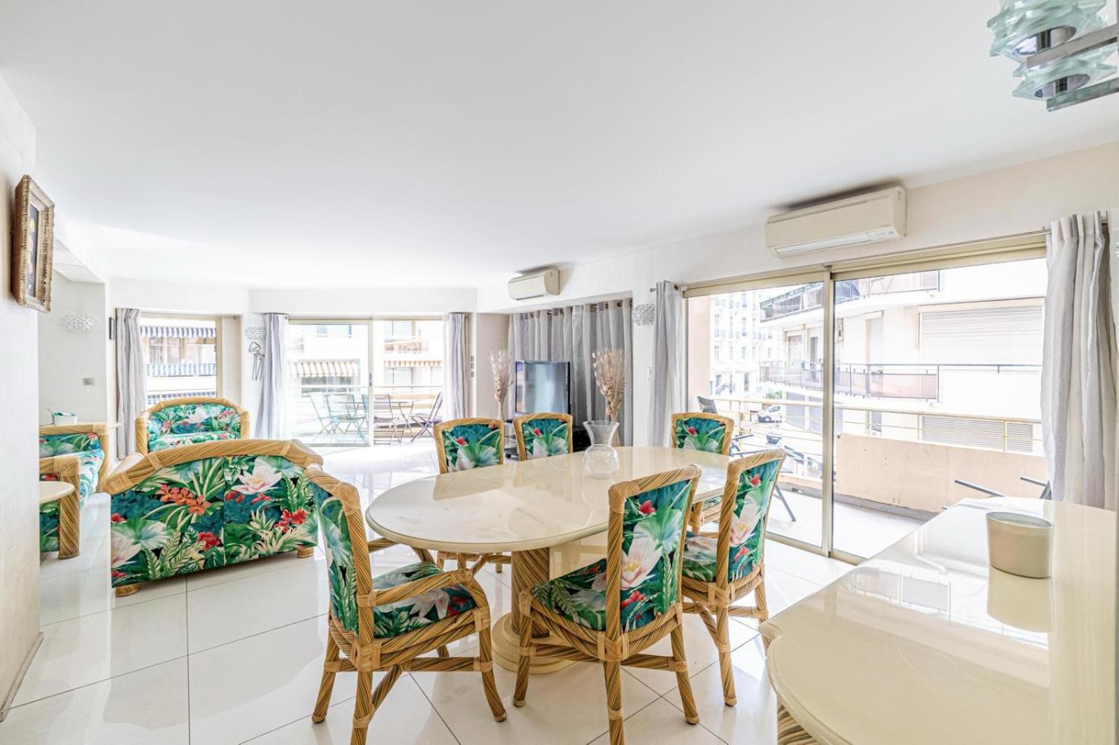 4 Pieces Balcon Parking Proche Martinez A3b130 Apartment