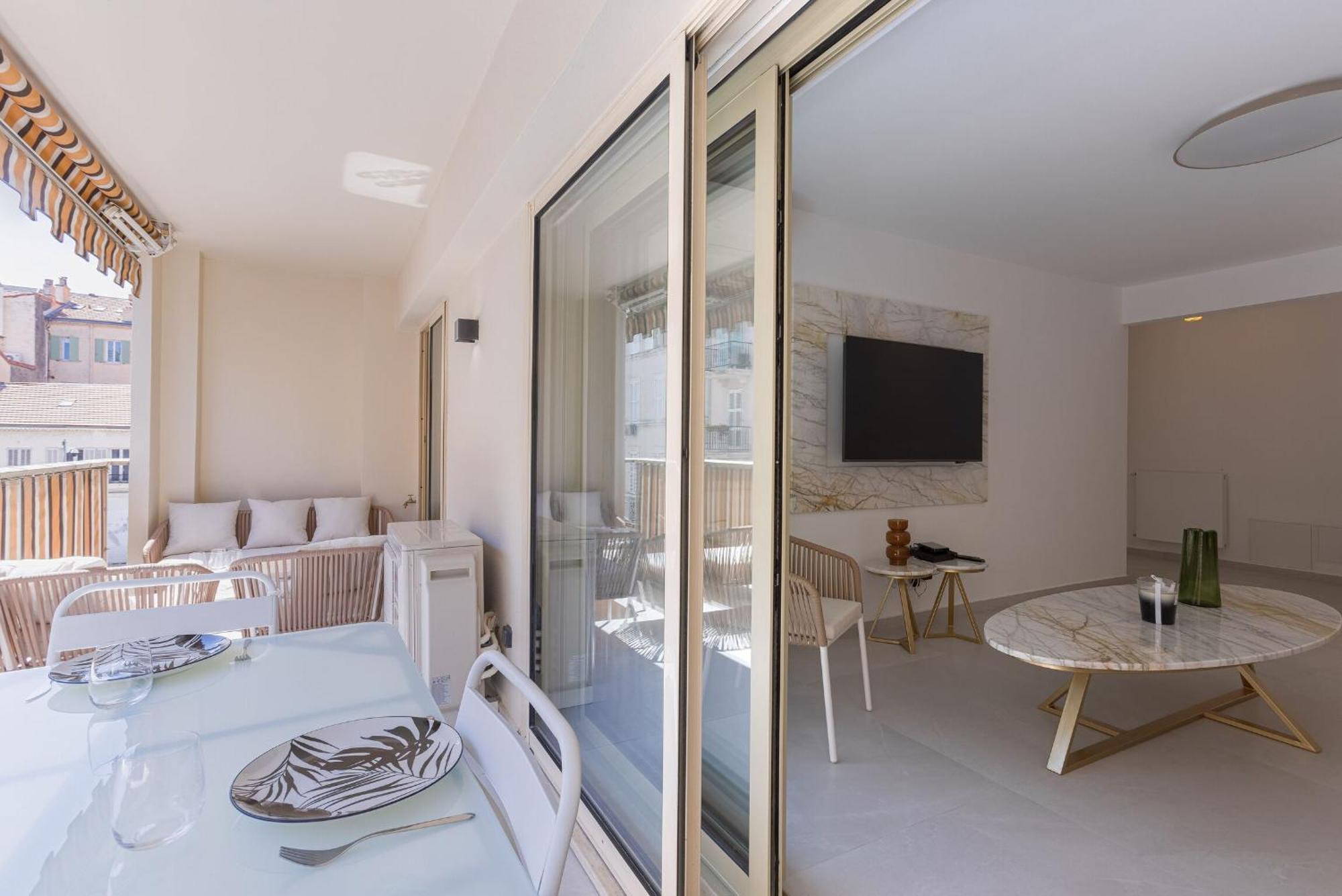 7 Pradignac By Halldis *