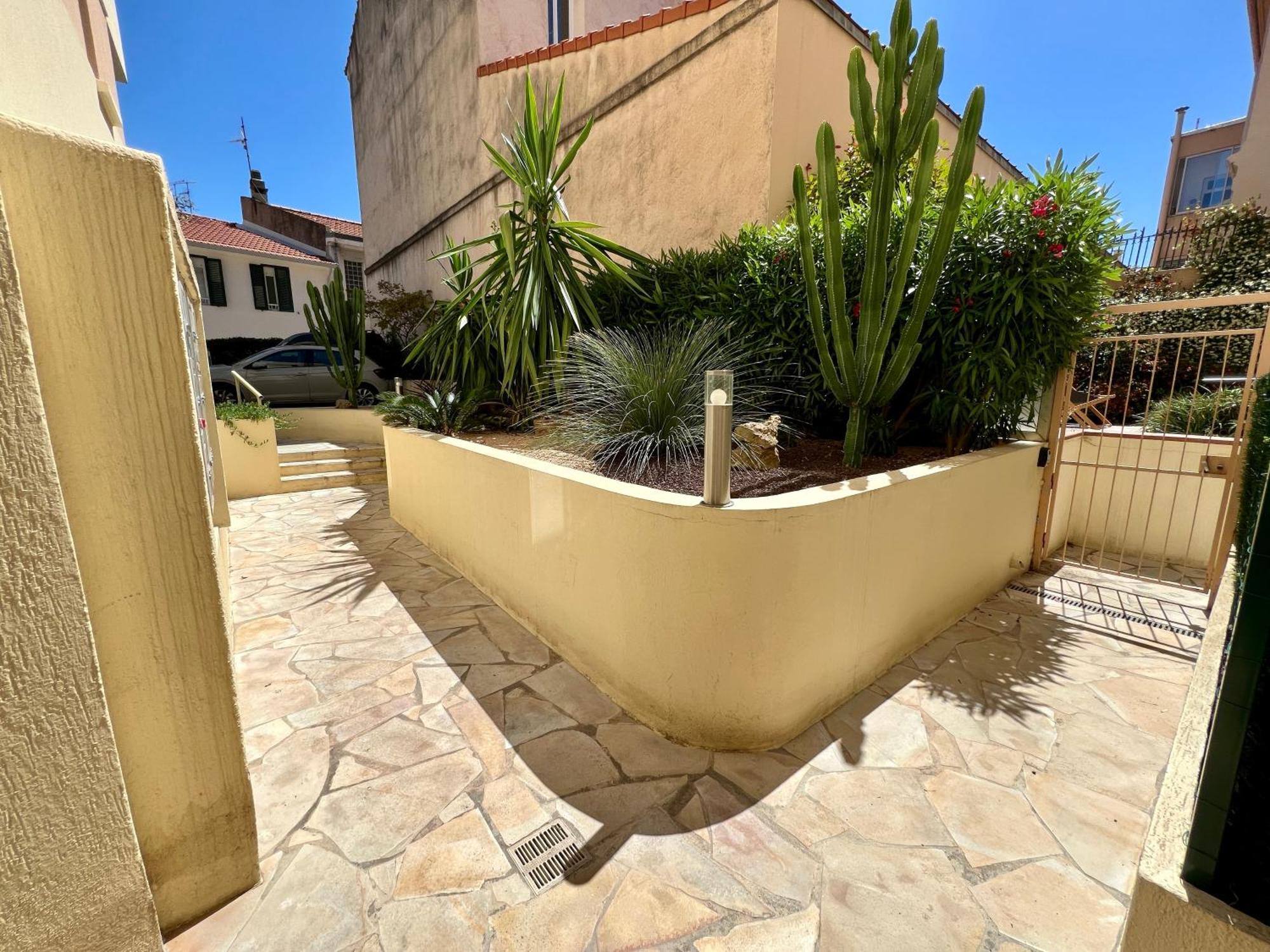 Apartment Quartier Suquet Marche Forville 4 Pers. Terrasse *
