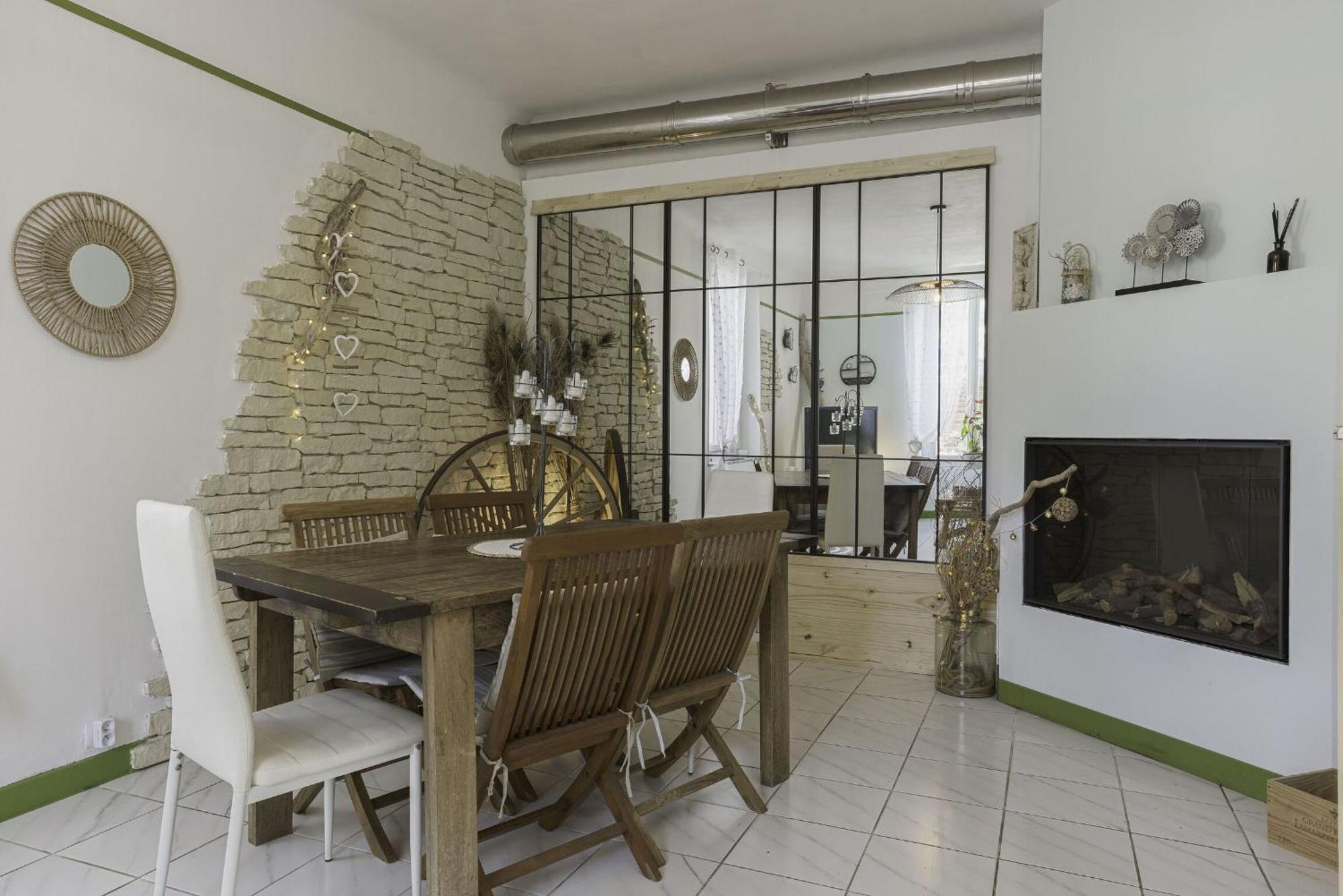 La Maison Fleurie By Halldis *