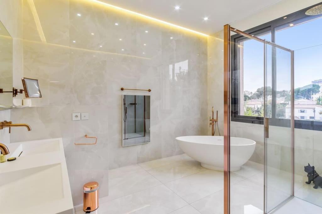 Jaliel 250 M2 - 12 Pers. Plein Coeur De *