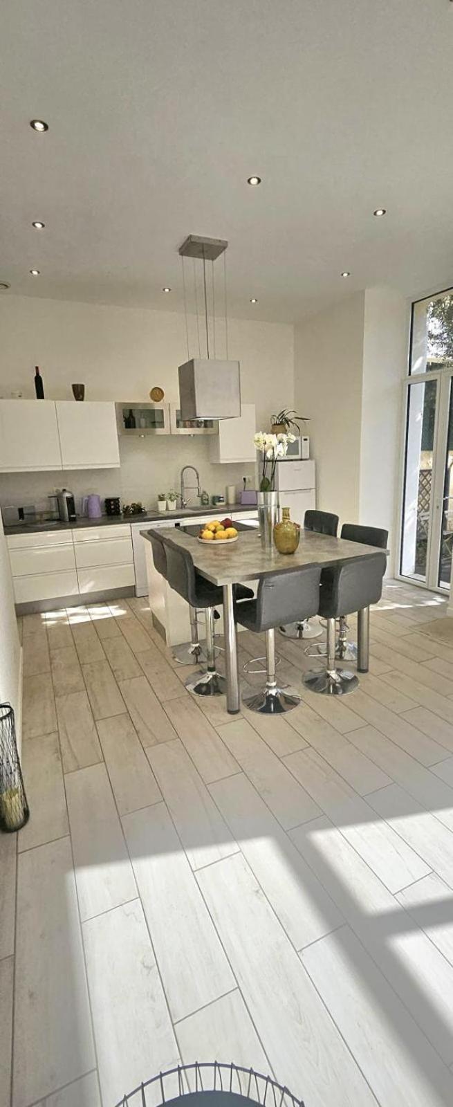 F3 Ground Floor, Hypercentre 2 Min From Palace *