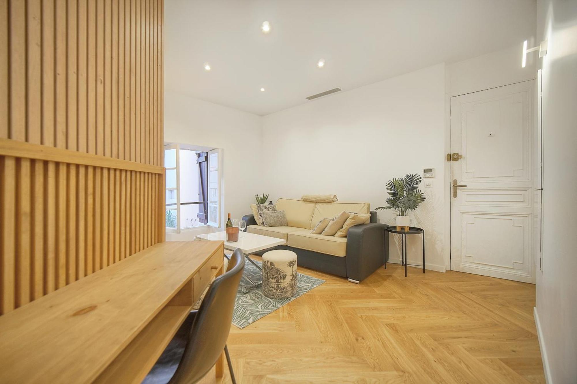 Apartment 2 Pieces Proche Du Midi A1b266 Cannes