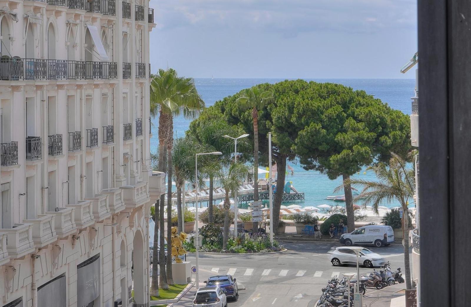 Moderne Les Jardins De La Croisette * Cannes