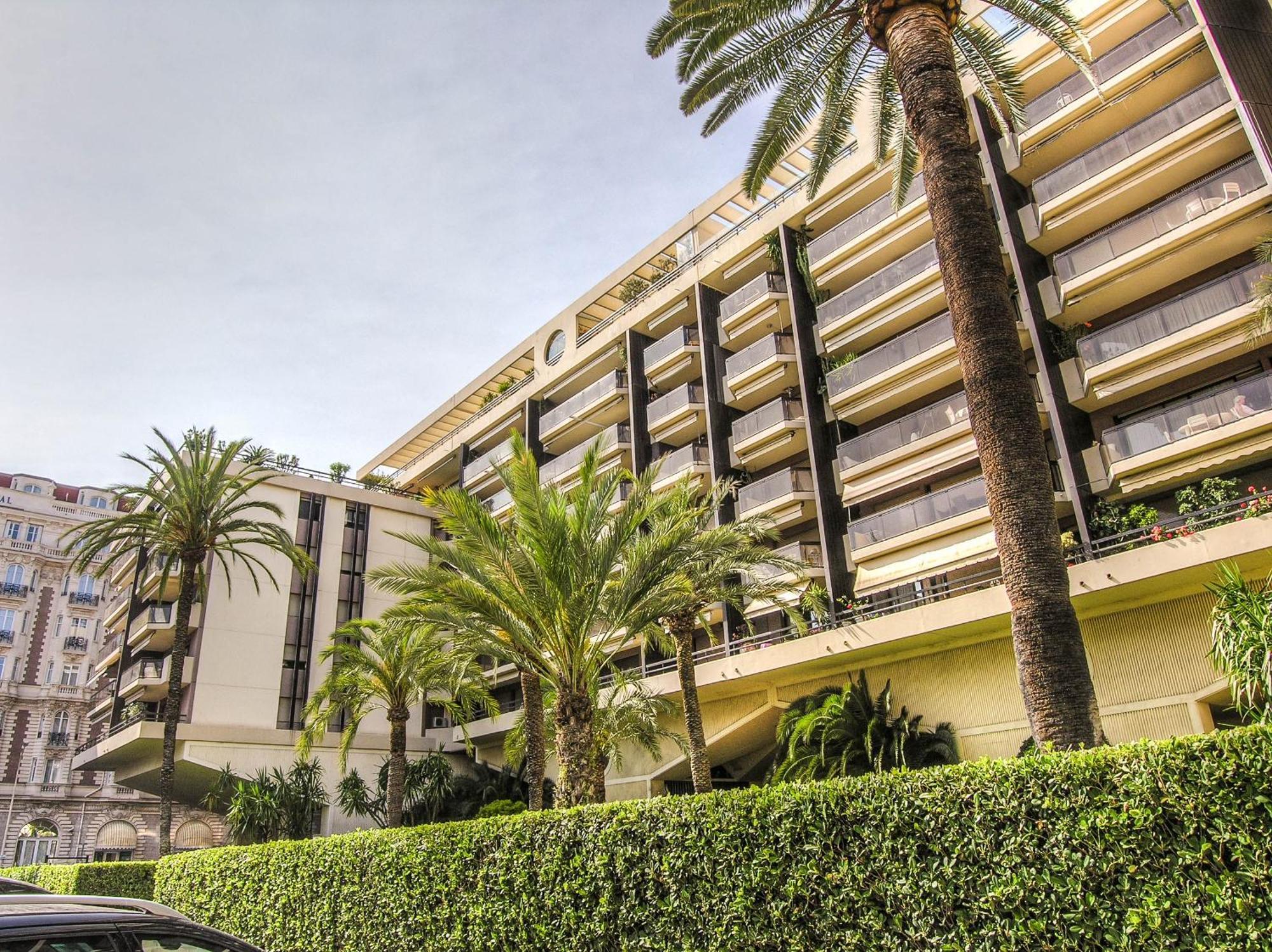 Moderne Les Jardins De La Croisette Apartment Cannes