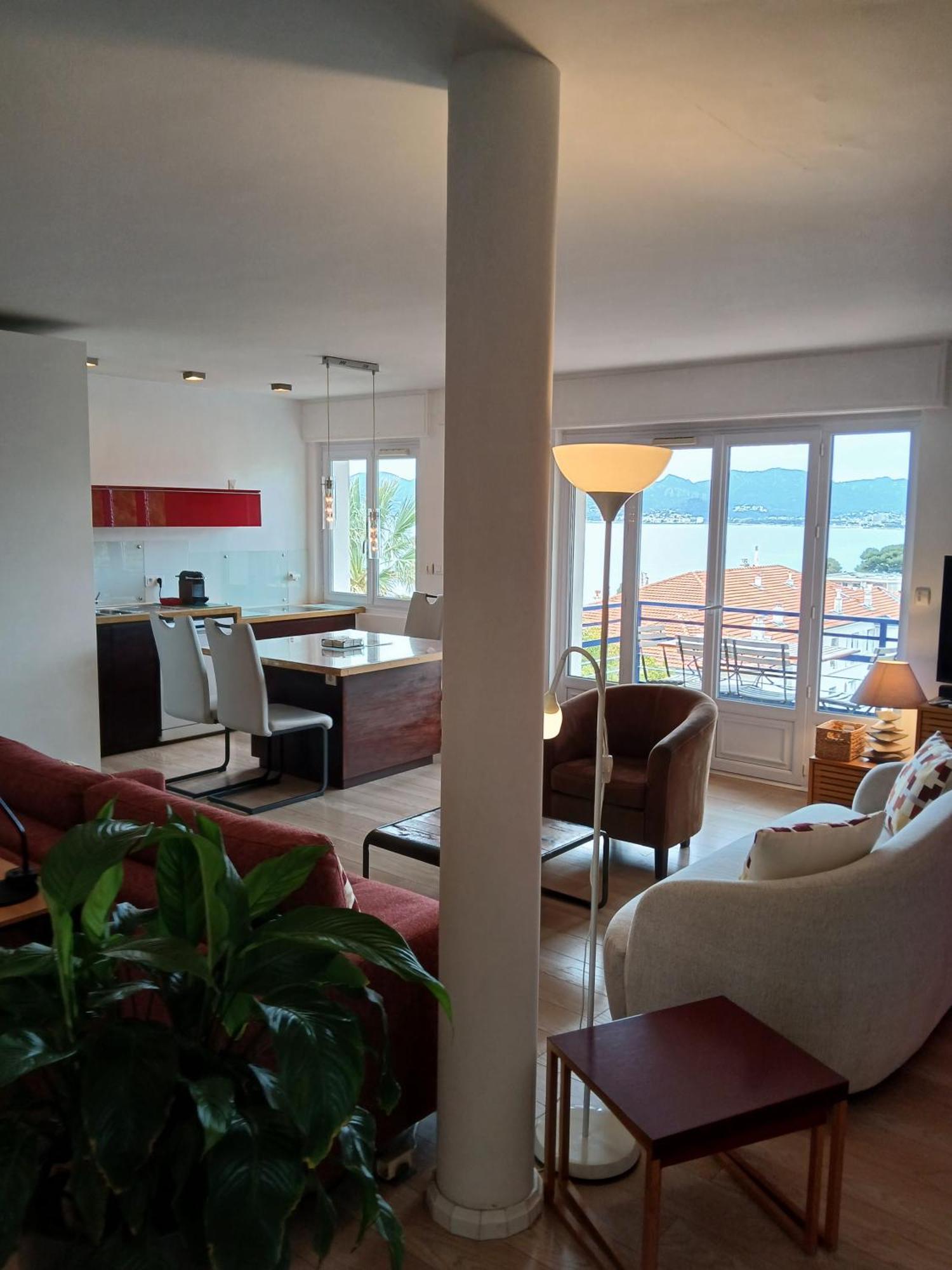 Plages Du Midi, Superbe Vue Mer, Grand Confort, 4 Pers Cannes