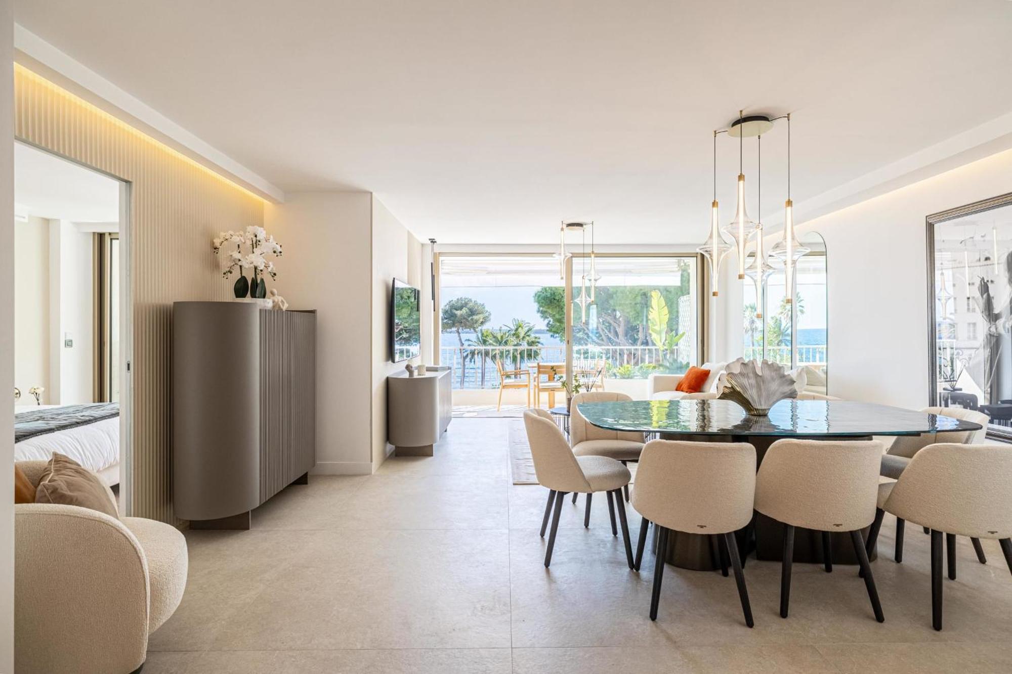 Ref 1981 - Sea View Palm Apartment