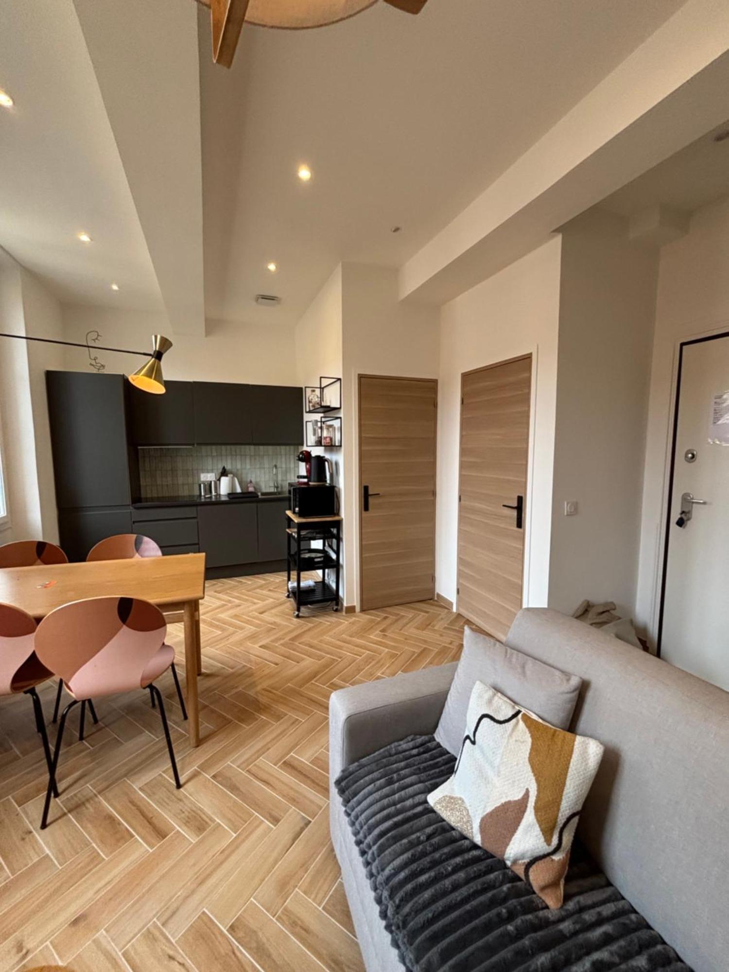 Homeforville Apartment *