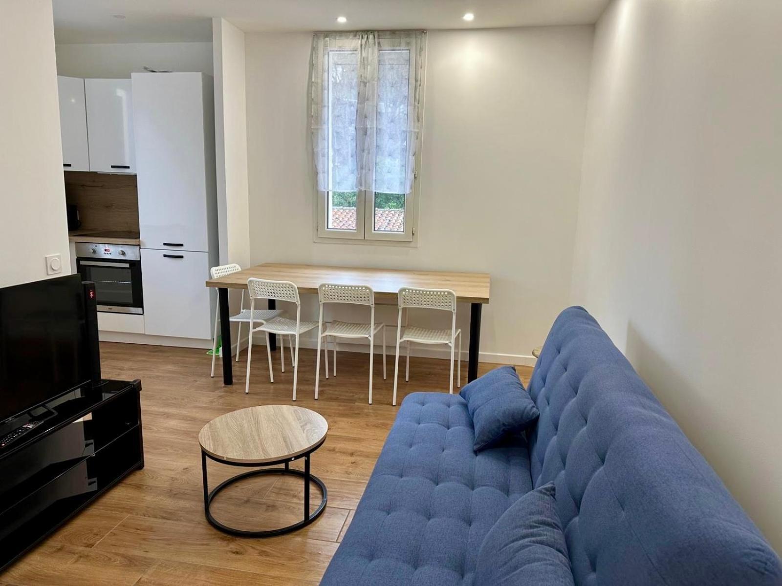 2 Bedrooms Entierement Renove - 200m De La Apartment Cannes