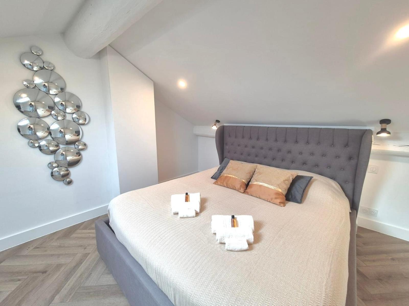 Luxury 3 Bed 2 Bath Flat Croisette Cannes
