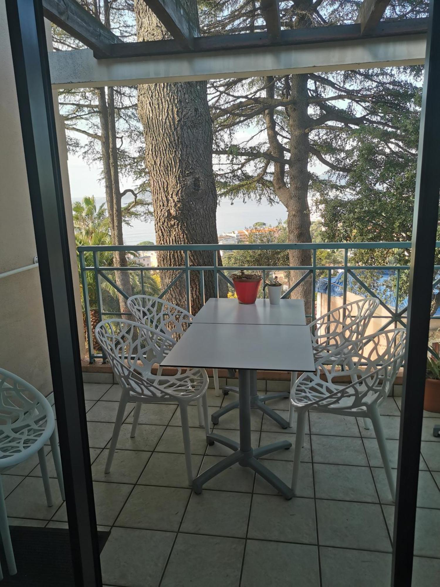 Apartment Renove, Piscine A Debordement, Vue