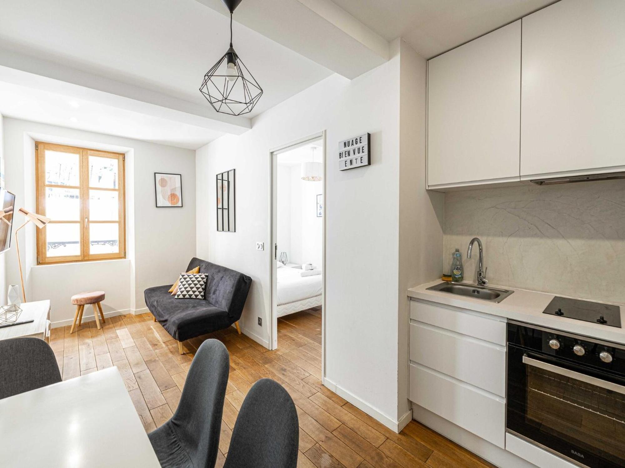 Cozy Renovated T2 - Rue Meynadier Center - 1br 4p