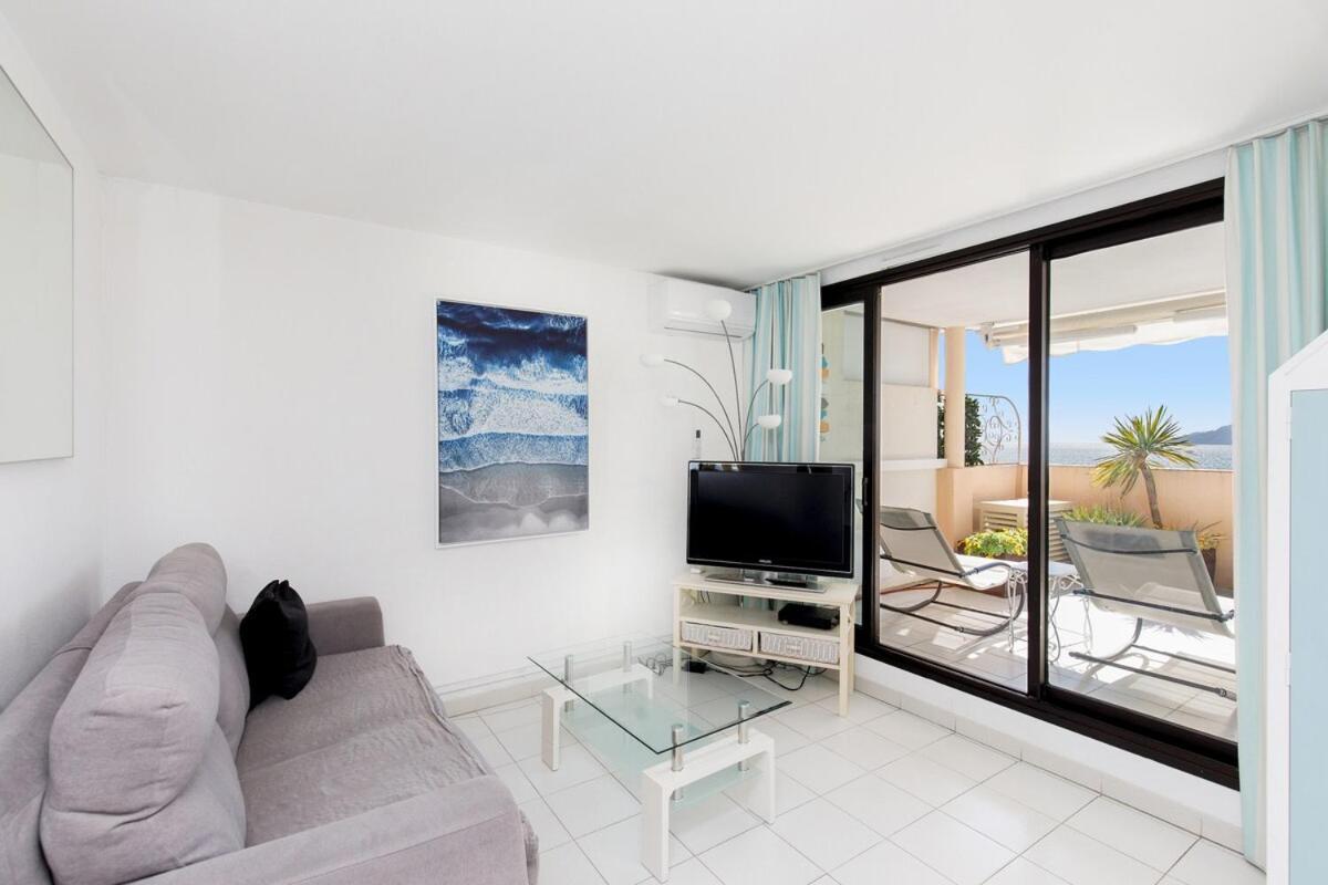 842 - Vue Mer-terrasse-plage-clim-parking Apartment Cannes