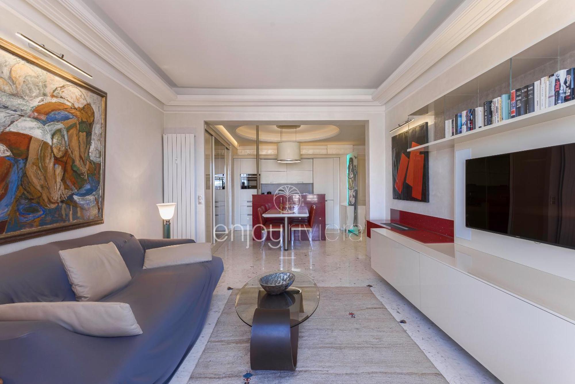 Apartment Palais Miramar: Modern Art With Sea View Cannes