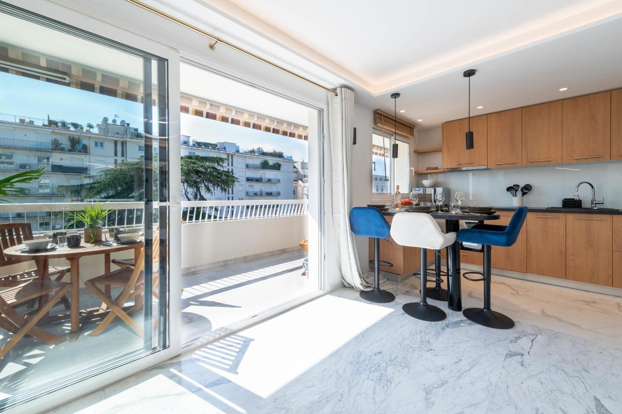 Spacious 1-br With Terrace Heart Of Apartment Cannes