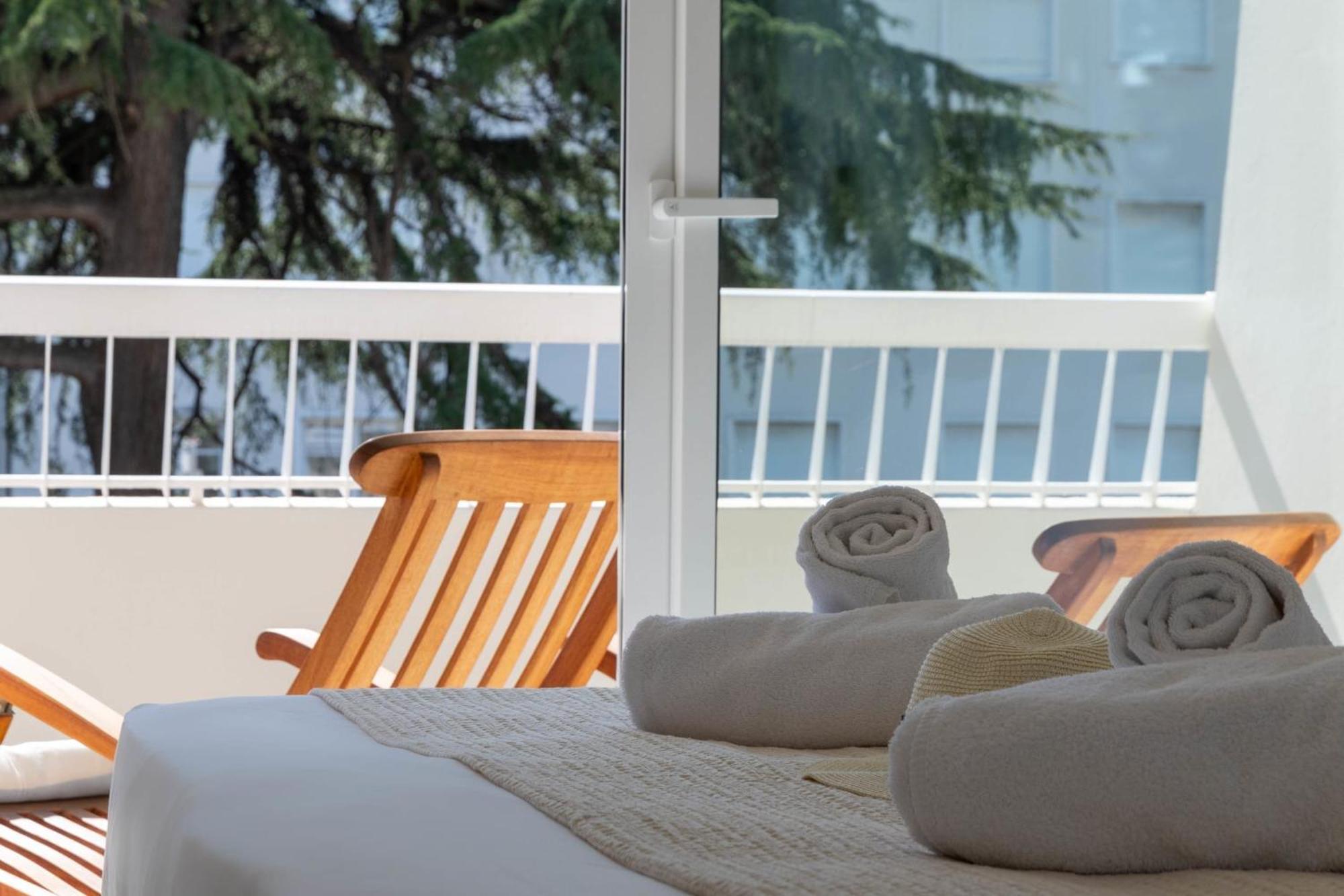 Spacious 1-br With Terrace Heart Of Cannes