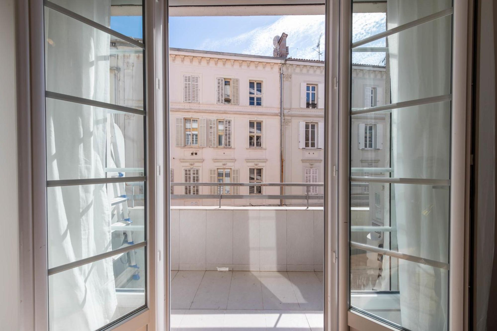 3-br In The Golden Square * Cannes