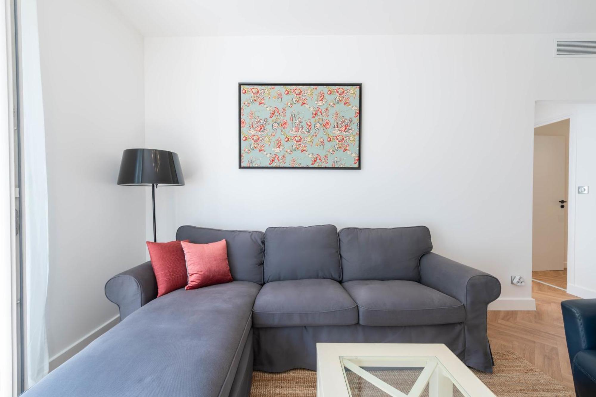 3-br In The Golden Square *