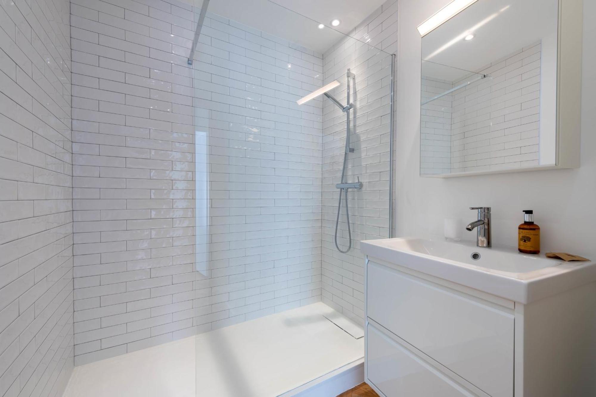 3-br In The Golden Square *