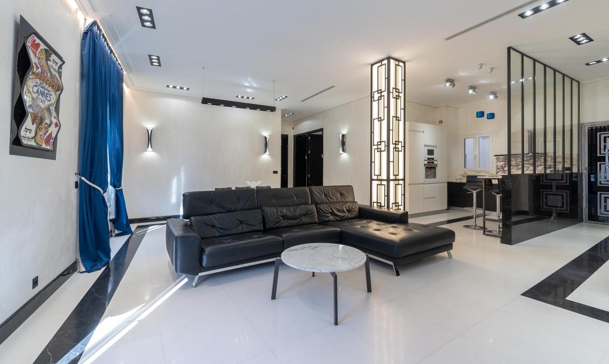 110 M2 Golden Square, Renovated, 20metres Croisette, Parking Private Cannes
