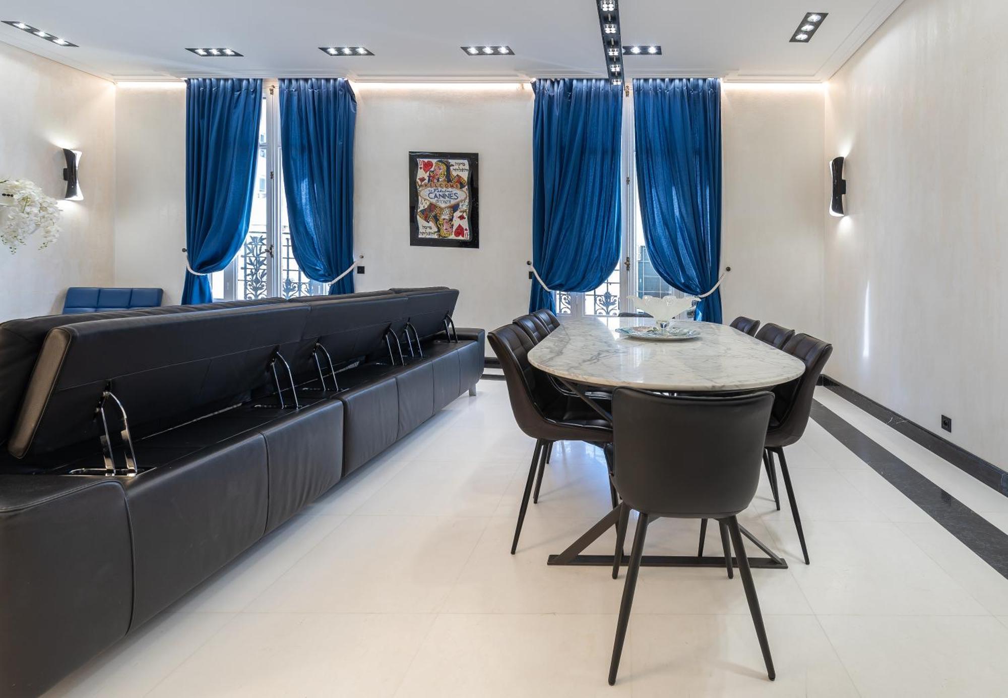110 M2 Golden Square, Renovated, 20metres Croisette, Parking Private Apartment *