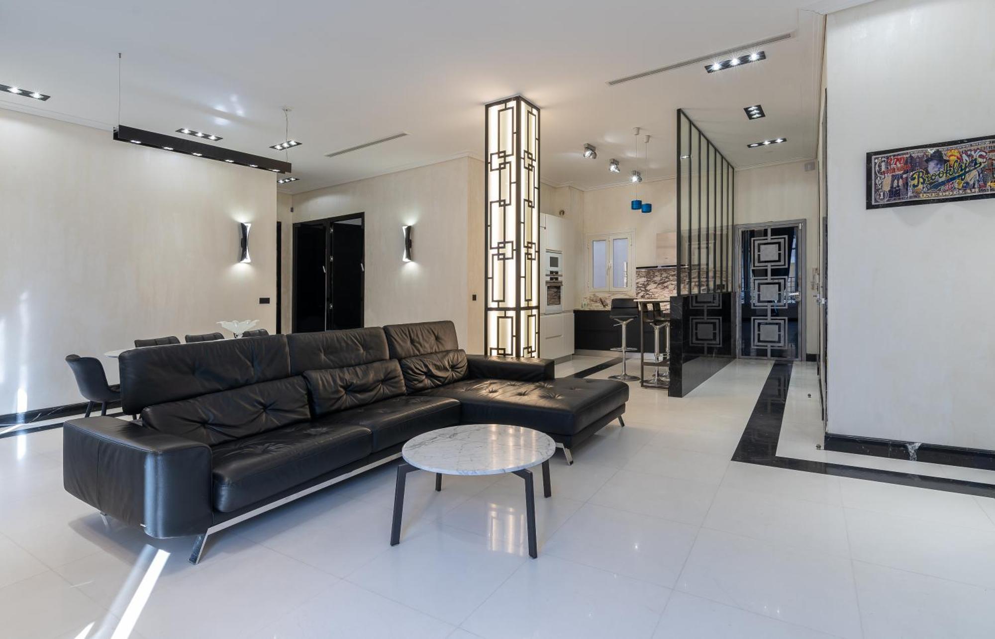 Apartment 110 M2 Golden Square, Renovated, 20metres Croisette, Parking Private Cannes