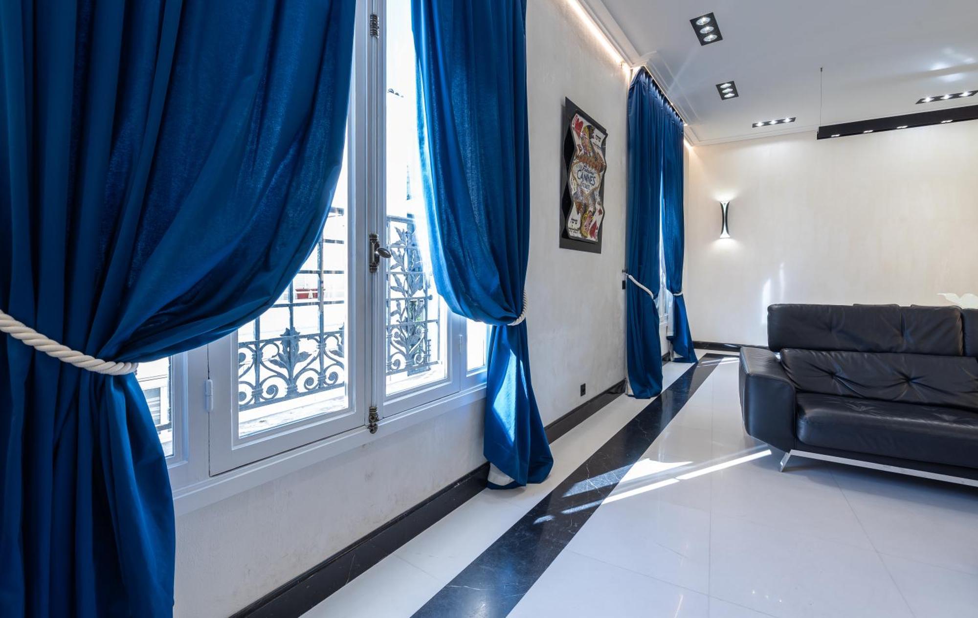 110 M2 Golden Square, Renovated, 20metres Croisette, Parking Private *