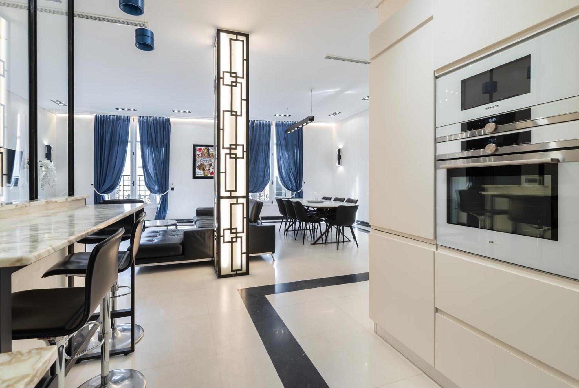 110 M2 Golden Square, Renovated, 20metres Croisette, Parking Private Apartment *