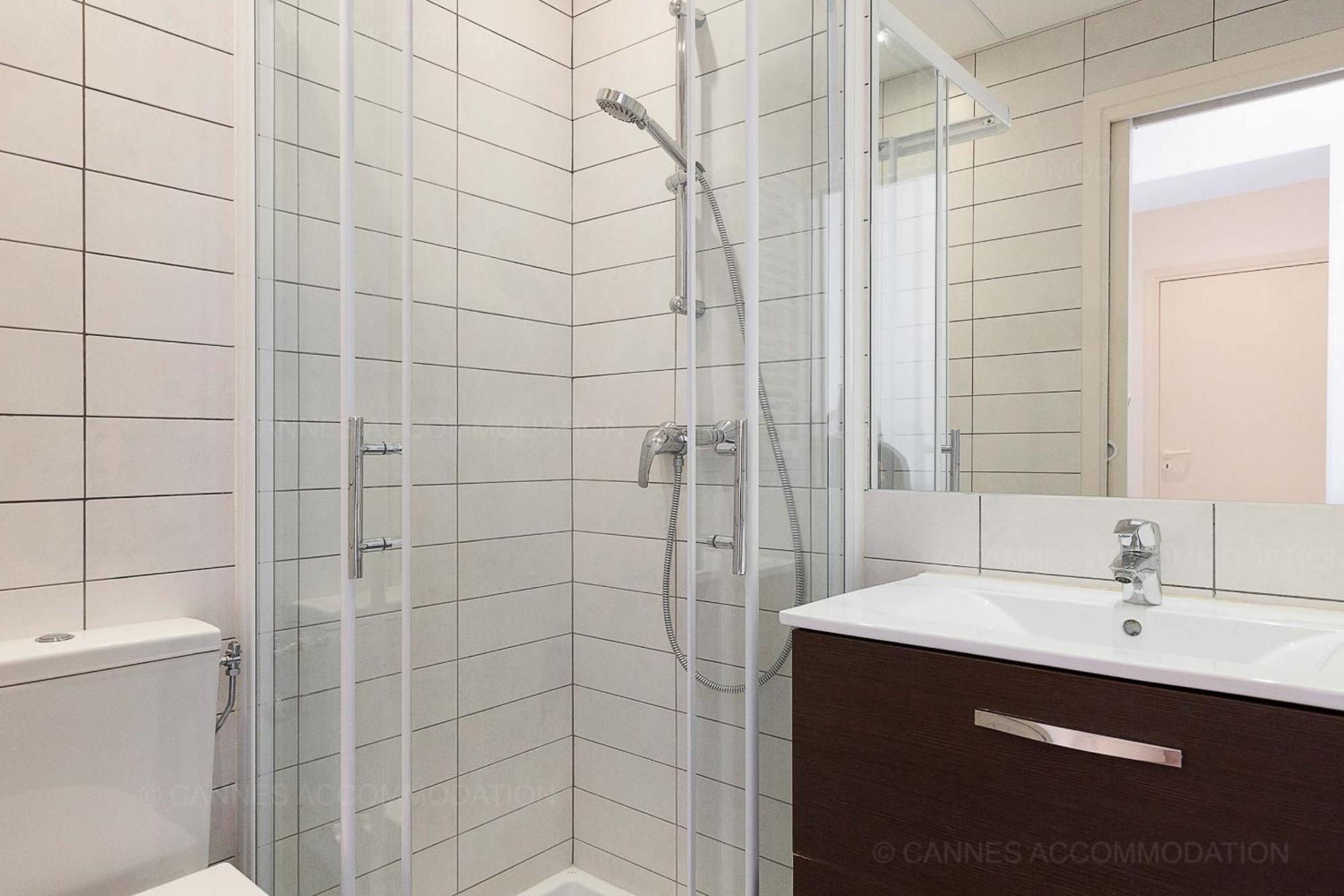 Aout 31 Apartment *