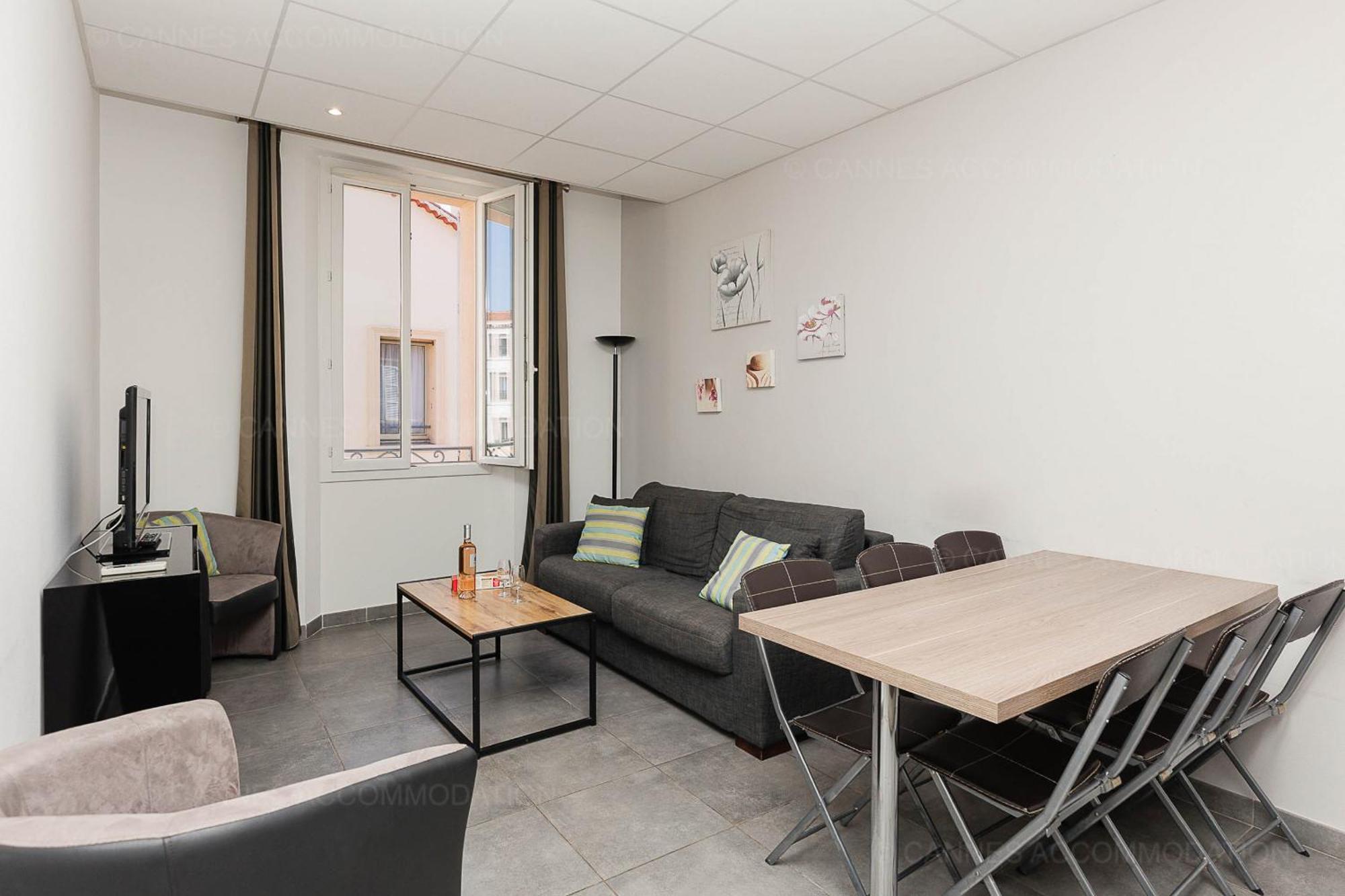 Aout 31 * Cannes