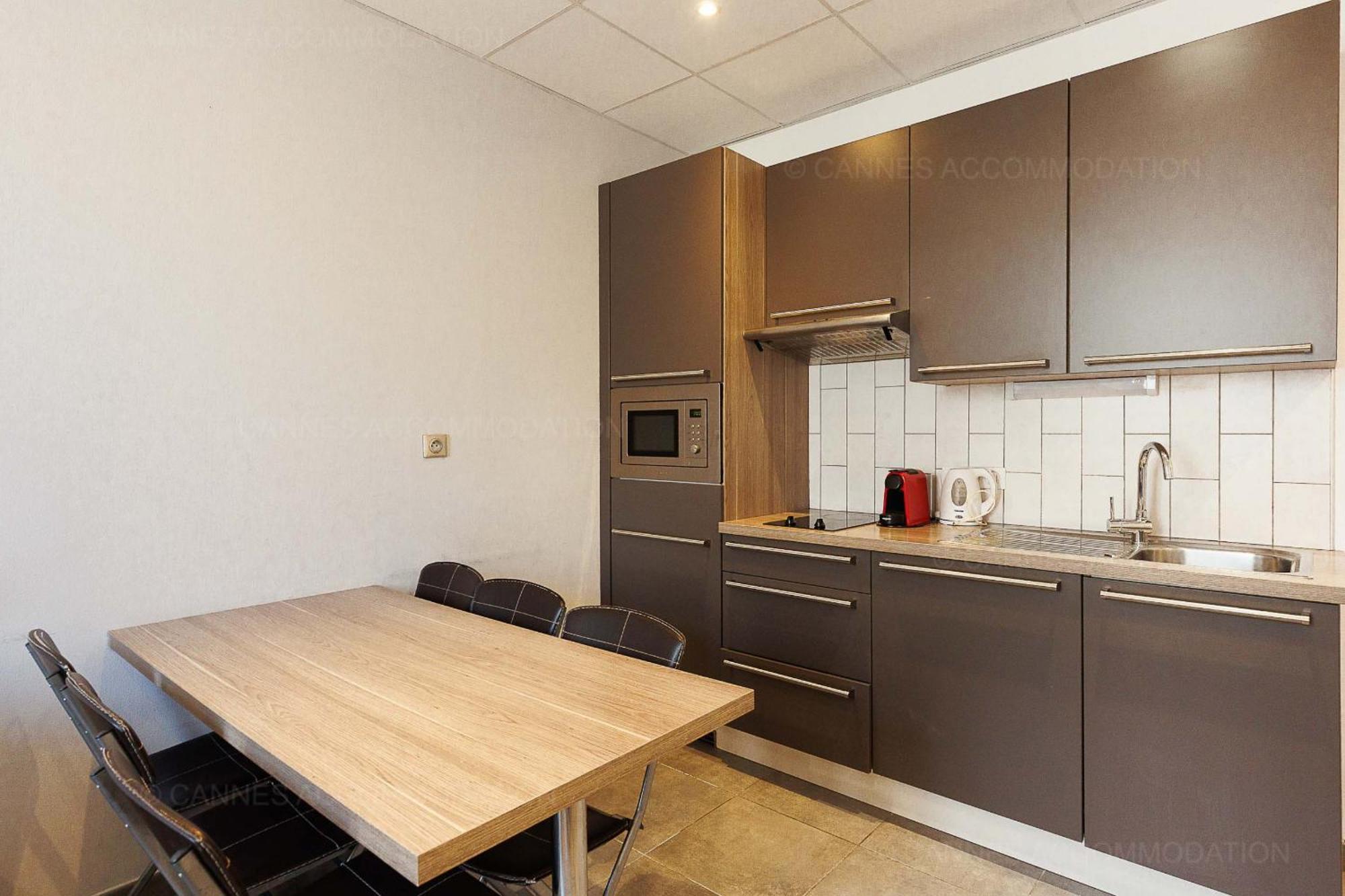 Aout 31 Apartment