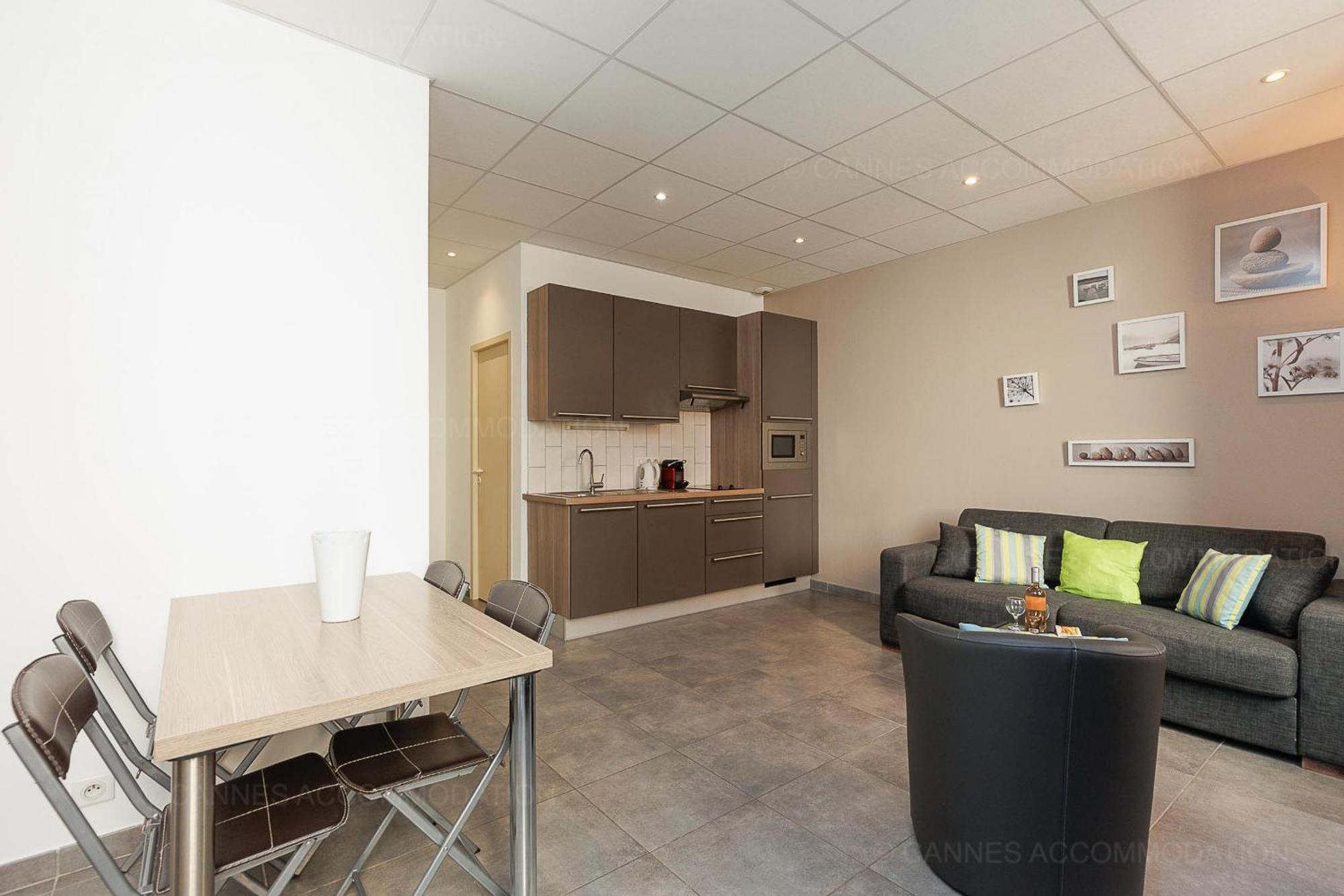Aout 22 Apartment *