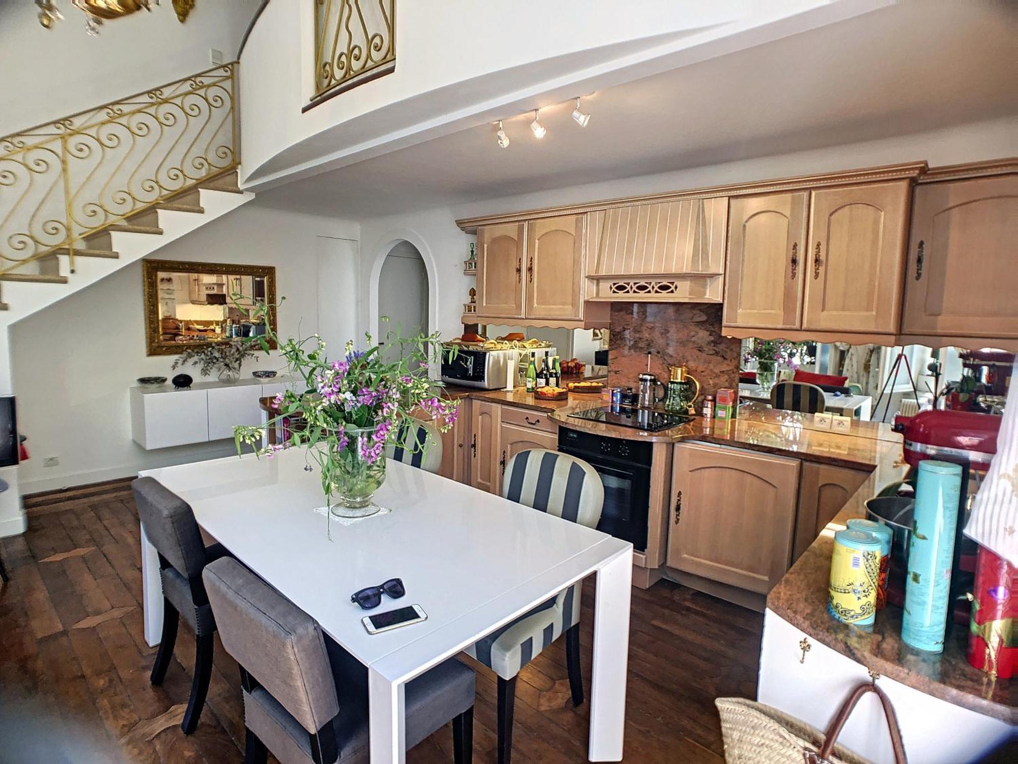 Apartment En Duplex 288l